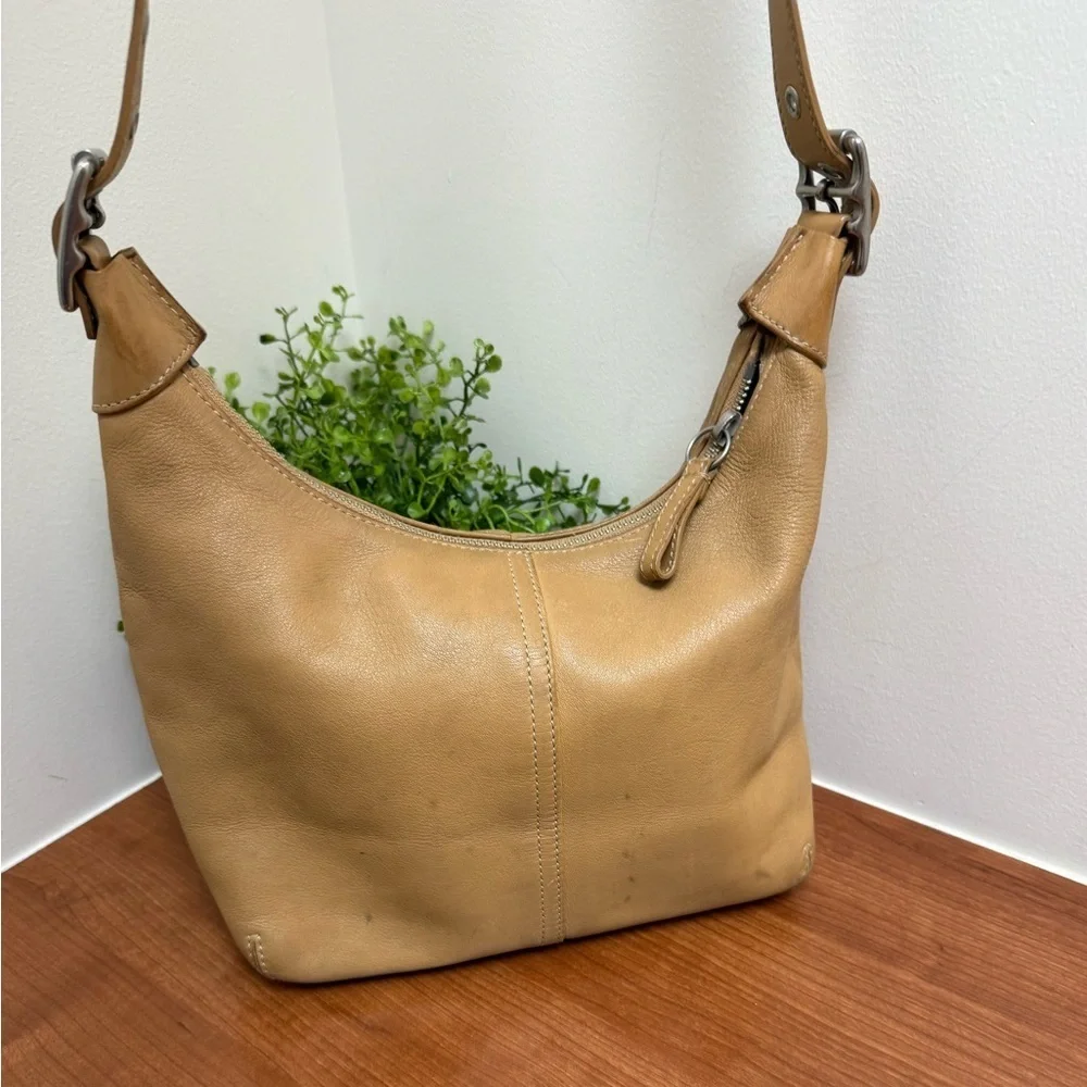 Coach Legacy Hobo Shoulder Bag 9566 Vintage Y2K British Tan Adjustable Strap